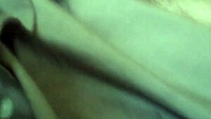 Latina BBW despises sucking cock for cash.