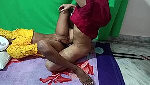 Watch this young Indian wife in her homemade debut! 😍