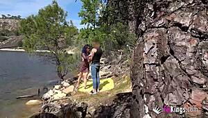 Voyeur catches amateur couple in outdoor doggystyle pounding