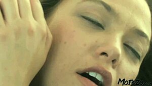 Horny Masseuse Sucks and Gets Cum Sprayed on Her Ass