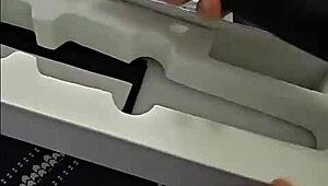 Le Regalo Un Domi Su Primer Consolador Y Termina Con Squirt