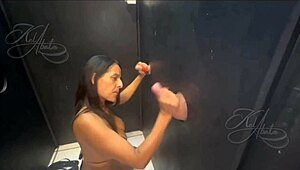 Chamei a Malu Paz to Suck at Gloryhole