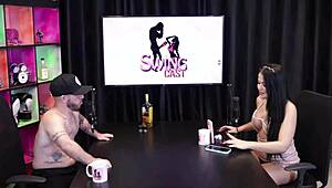 Tirando As Roupas Apos Errarem No Jogo Da Putaria - Pitoco!