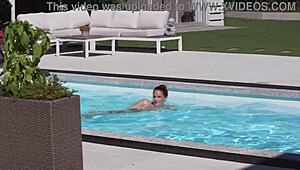 yo, ever tried a wild 6on1 with jolee love?