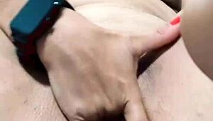 i orgasm as boyfriend licks vagina and masturbates anus