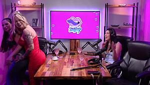 loirinha gostosa strips in california studio 😍