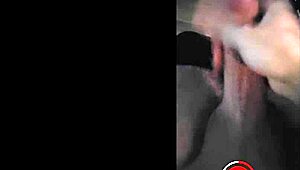 Joyliii sends nudes to a lucky stranger in Europe