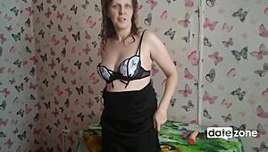 mature housewife squirts while rubbin her loose cunt, oops!