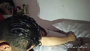 بتدريب قحبات طيزي الصغيرات 18+ على المص أول مرة