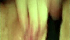 Joyliii sends nudes to a lucky stranger in Europe