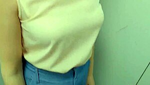 does this cute realtor make you cum in her mouth in public?