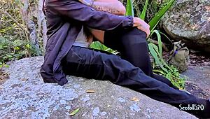 i gave a deepthroat blowjob to a stranger in public. damn, that yoga body got me wild!