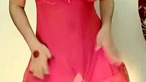 Wanna See This Pakistani Girl’s Wild Nude Mujra Striptease?