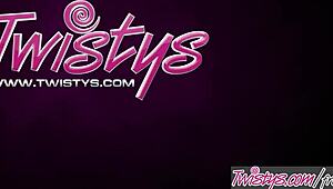 Lexi Bloom masturbates pussy with toys in solo session