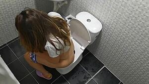 Pretty milf with shaved cunt and small tits gets blowjob