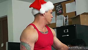 hot actors really fuck in this gay holiday movie!! 😏