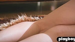 Cute-Eyed Milf Uma Jolie Poses Naked Showing Perfect Booty