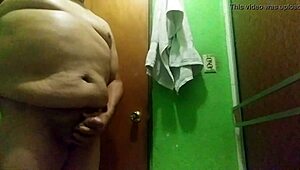 checking out small penises in outdoor masturbation 😅