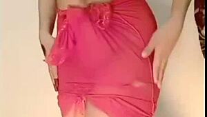 Wanna See This Pakistani Girl’s Wild Nude Mujra Striptease?