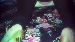 sharon esposa caliente de 40 a�os trabaja como recepcionista en una cl�nica cerca del metro san joaqu�n siempre llega ansiosa de trabajar para vestirse como puta y su marido solo le mame el culo