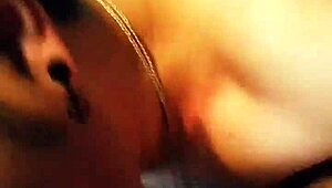 Amigos tarados experimentam boquete e acabam fodendo duro