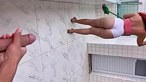 Essa Empregada Safada Tem Uma Bunda Tão Gostosa Que Me Deixa Louco De Tesão Ela Deixou Eu Gozar Pra Ela