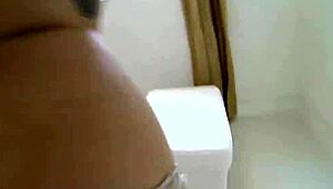 Scarlett sawyer gets her mouth filled with cum from fucking.