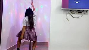 Porno De Estudiante Mis Calificaciones Estan Muy Bajas Y Necesito Recompensar Al Profesor Para Aprobar El Curso Le Mando Video Porno A Mi Profesor Para Aprobar Matematicas