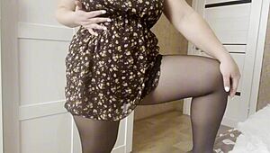 Hot Masturbation In Pantyhose With Talking