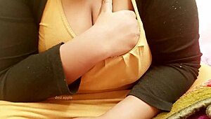 hey, sexy hyderabadi aunty with big boobs 😍