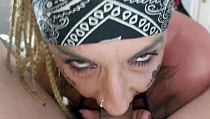 Danaxmuscles is fucking hard at the costume party, squirting with a buttplug and big clit on full display 😈