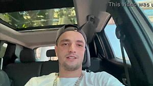 novinho cliente sucks me in the trailer car