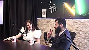 Lady Snow avoids double penetration with husband but gives ass to Lord Kenobi