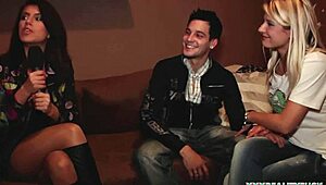 Wanna See a Hot 18yo Blonde Give a Quickie Blowjob and Ride Her Boyfriend? Join This Amateur Bedroom Cumshot Session Now!