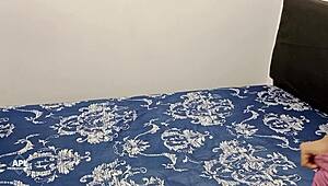 i take advantage to fuck the neighbor's wife while he's remodeling my apartment 😏