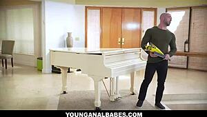 Lucky boyfriend Danny Steele celebrates anniversary with exotic girlfriend Vienna Black