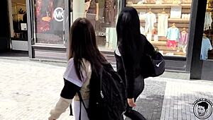 Bokong besar bintang porno Tru Kait dan Zuzu Sweet dientot pengintip gym, wow! 😍