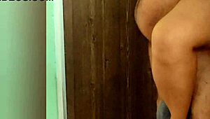 El Mejor Amigo De Mi Papá Viene A Visitarlo Pero Él No Está Mientras Espera Me Como Su Verga Hasta Chorrear