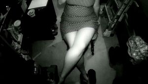 Kaitee Banggs flaunts her thick milf curves intensely