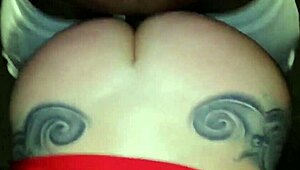 milf's elevator blowjob rocks