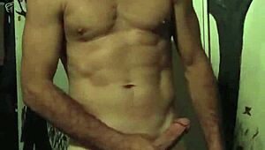 Watch This Sexy Southern Slut Suck Cock