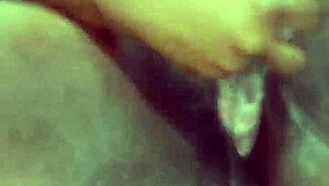 ebony babe squirts solo 😍