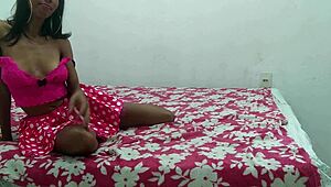 aquela mamadinha que vcs gostam muito com latina teen em costumes