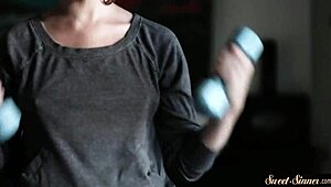 Bootylicious stepmom gets blowjob and doggystyle in the bedroom