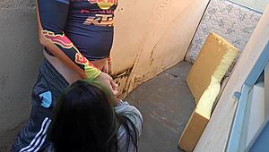 I love seeing my girlfriend in tight pants on the street 😘