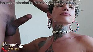 Invited the Hung Playboy to My Room