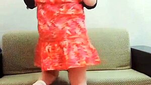 Twerking Big White Ass in Sissy Crossdresser Amateur Show