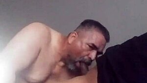 omg sucking that black shemale cock 😍