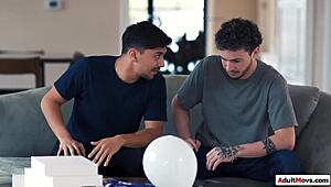 Dude, Stepmom Caught with No Panties Showing Everything