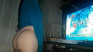 Latina gamer girl plays taboo game with me.